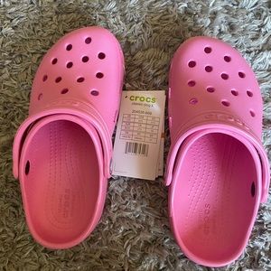 Kids pink crocs